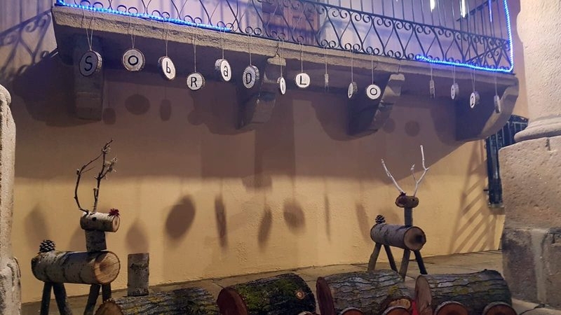 Singular belén realizado en Sobradillo por un grupo de vecinos 